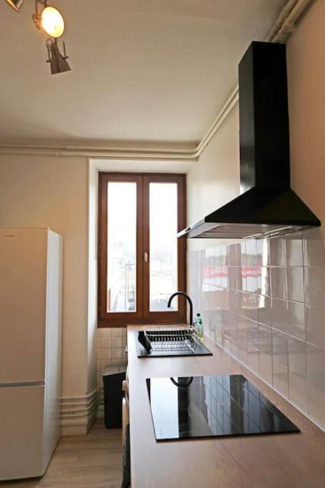Appartement « Grand Verger » - Parking Gratuit à Chambéry Extérieur photo